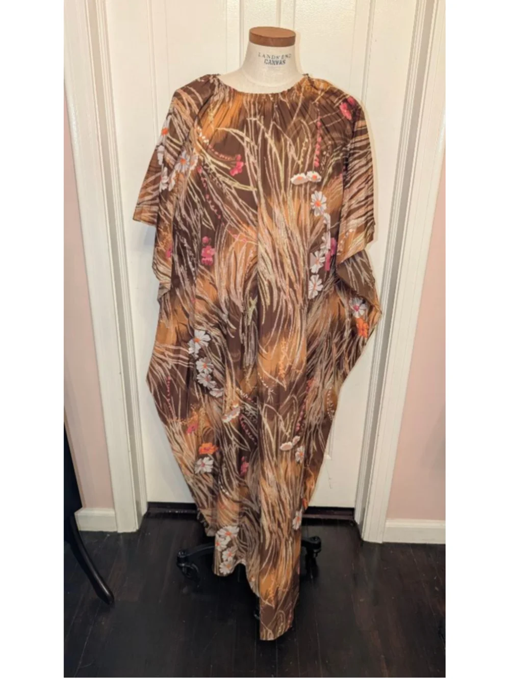 Vintage 60s 70s Brown Floral pleated Kaftan